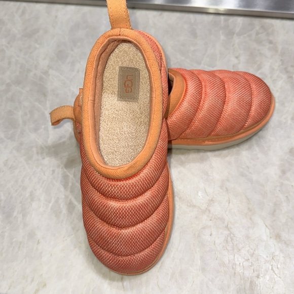 UGG Tasman Water-Resistant Slipper - size 4M - in sweet peach - Picture 4 of 5